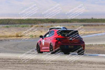 media/Oct-04-2025-OnGrid (Sat) [[44bd565ffa]]/Green Group/Grapevine/